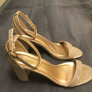 COPY - Dream Pairs 3 inch Chunk heel Gold Glitter